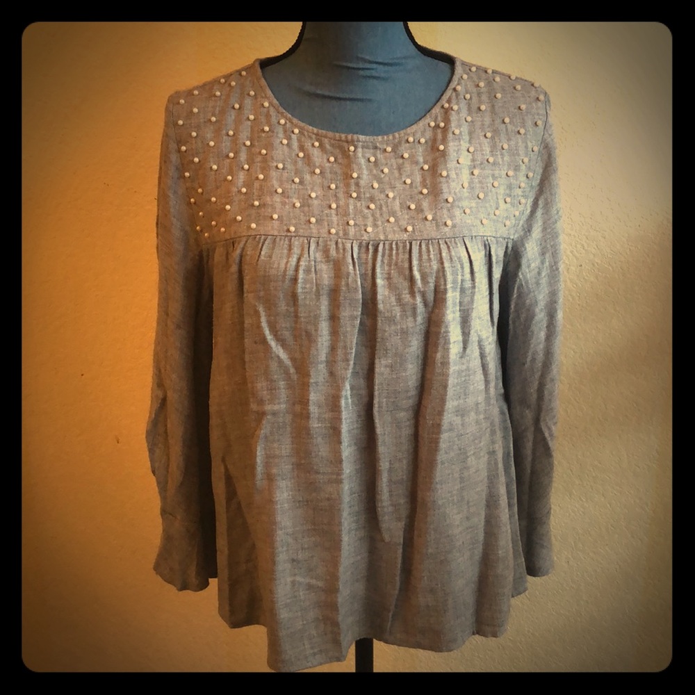 Girlie pearl top
